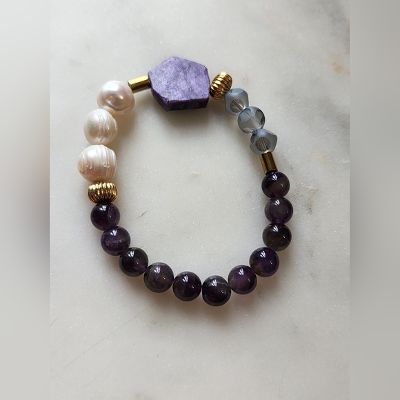 Amatist  and Gold Beaded Bracelet - Picture 2 of 8